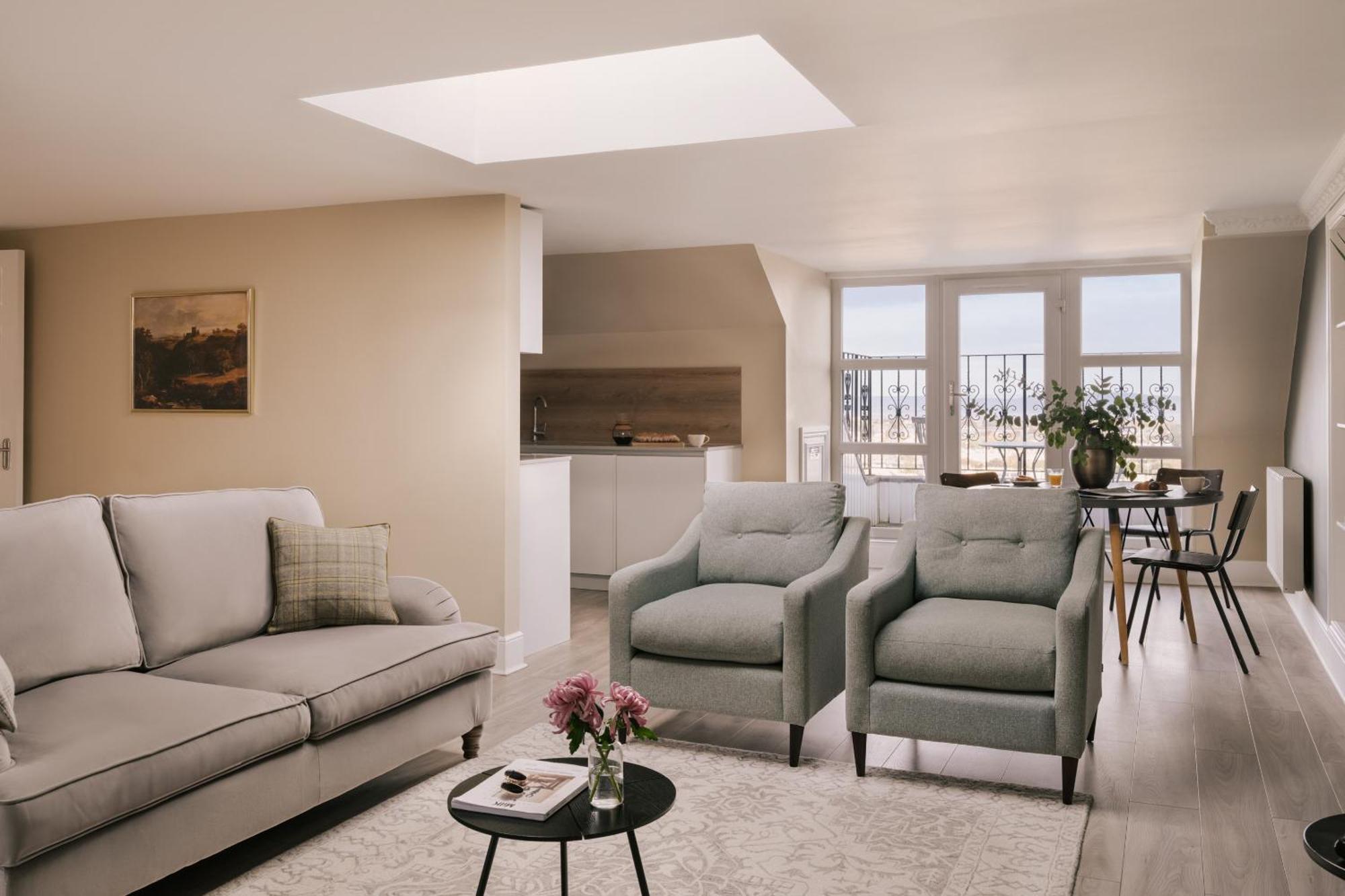 Aparthotel Sonder By Marriott Bonvoy Royal Garden Apartments New Town 4*