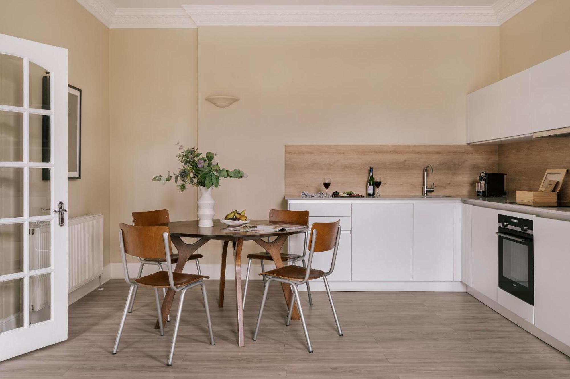Sonder By Marriott Bonvoy Royal Garden Apartments New Town 4* Edinburgh