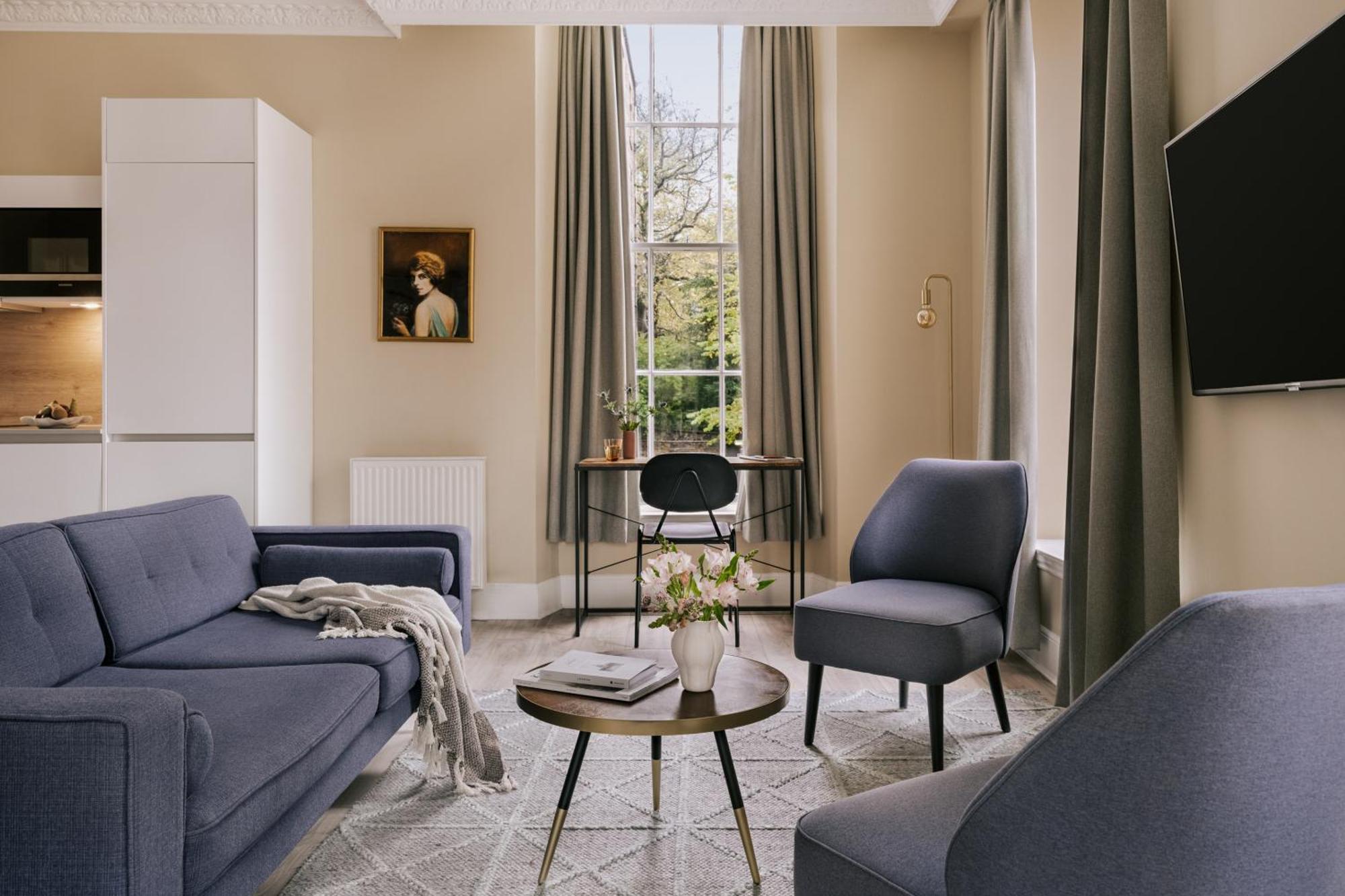 Sonder By Marriott Bonvoy Royal Garden Apartments New Town Aparthotel Edinburgh