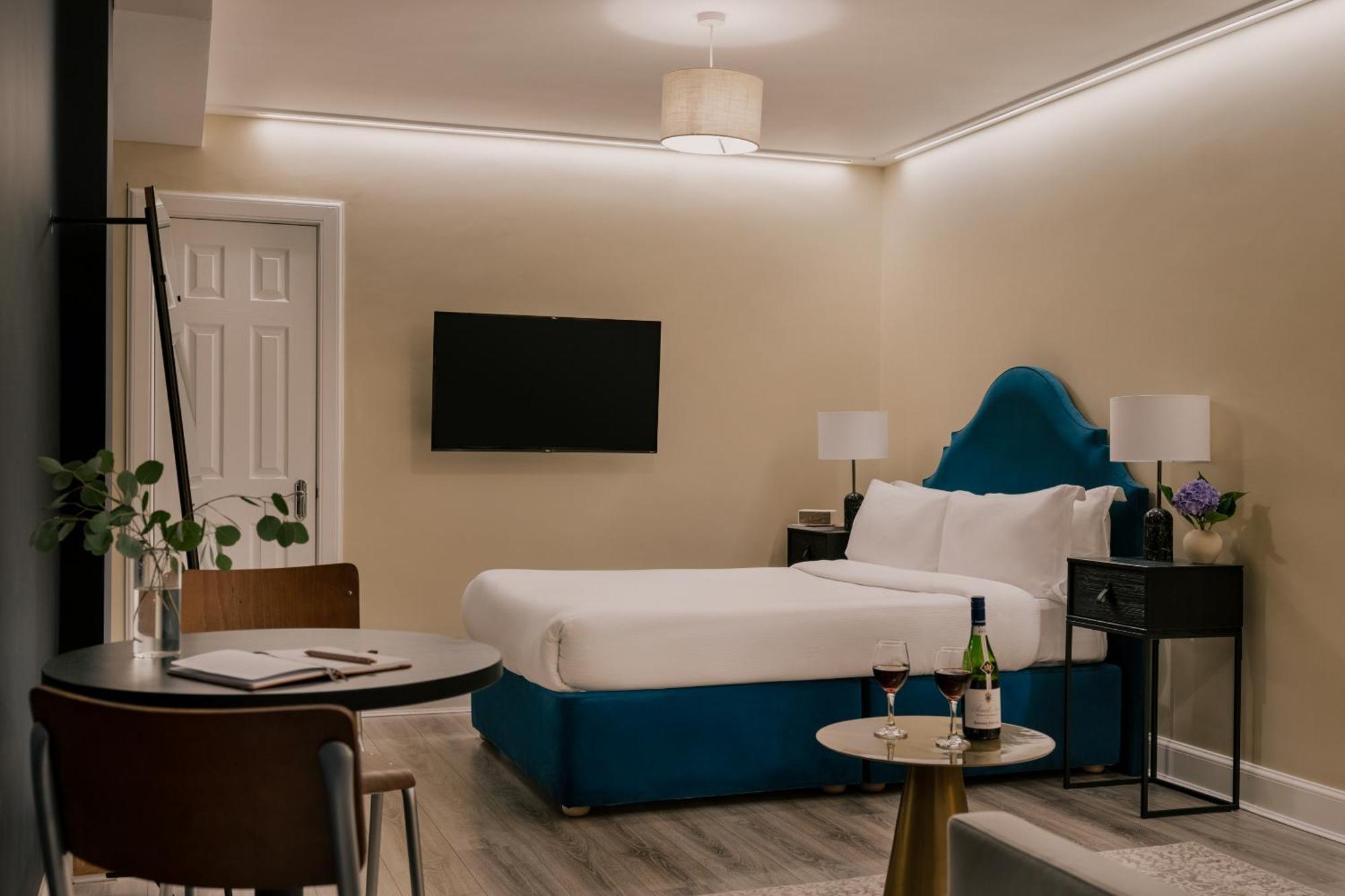 Sonder By Marriott Bonvoy Royal Garden Apartments New Town Aparthotel