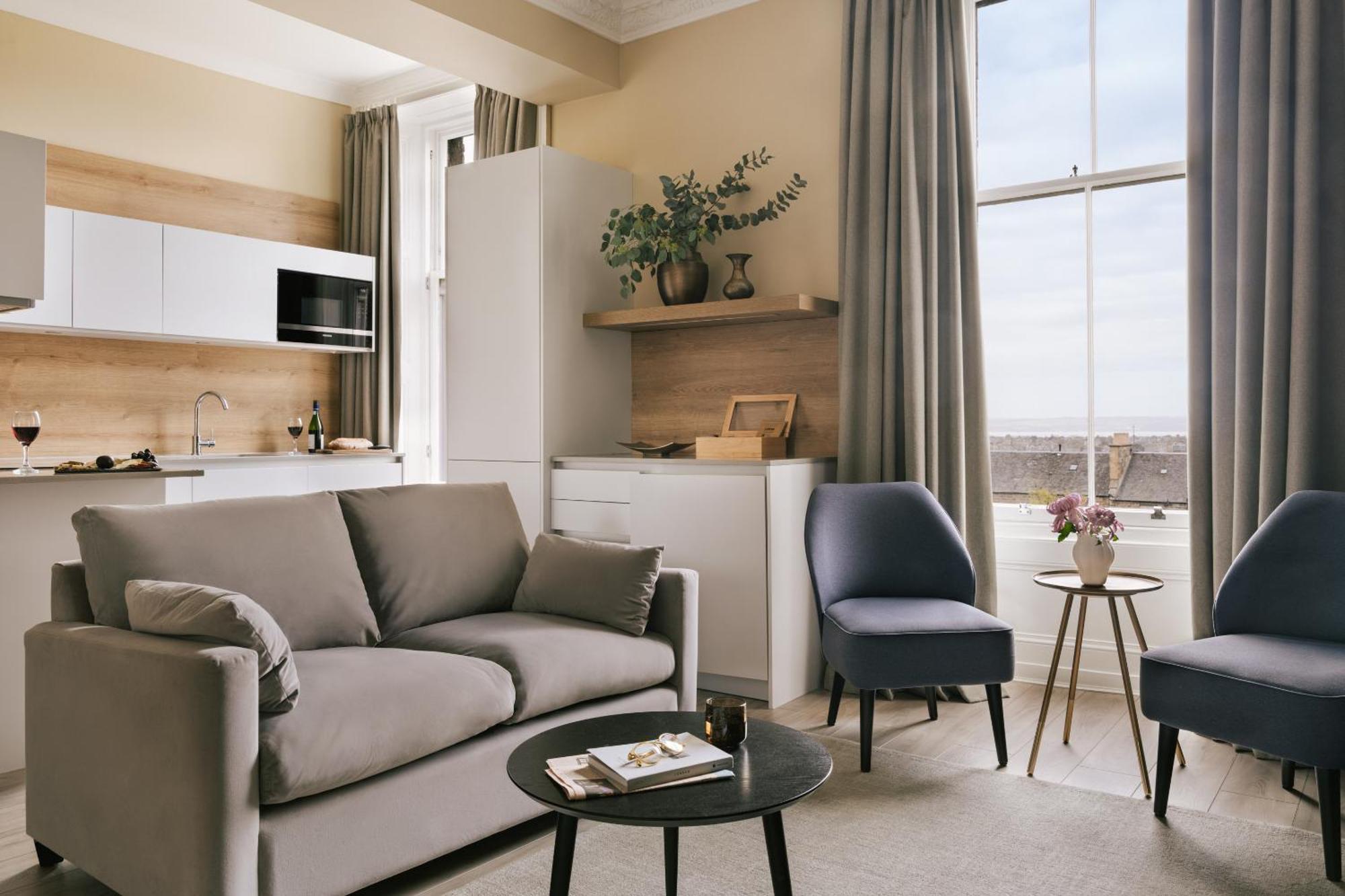 Sonder By Marriott Bonvoy Royal Garden Apartments New Town 4* Edinburgh