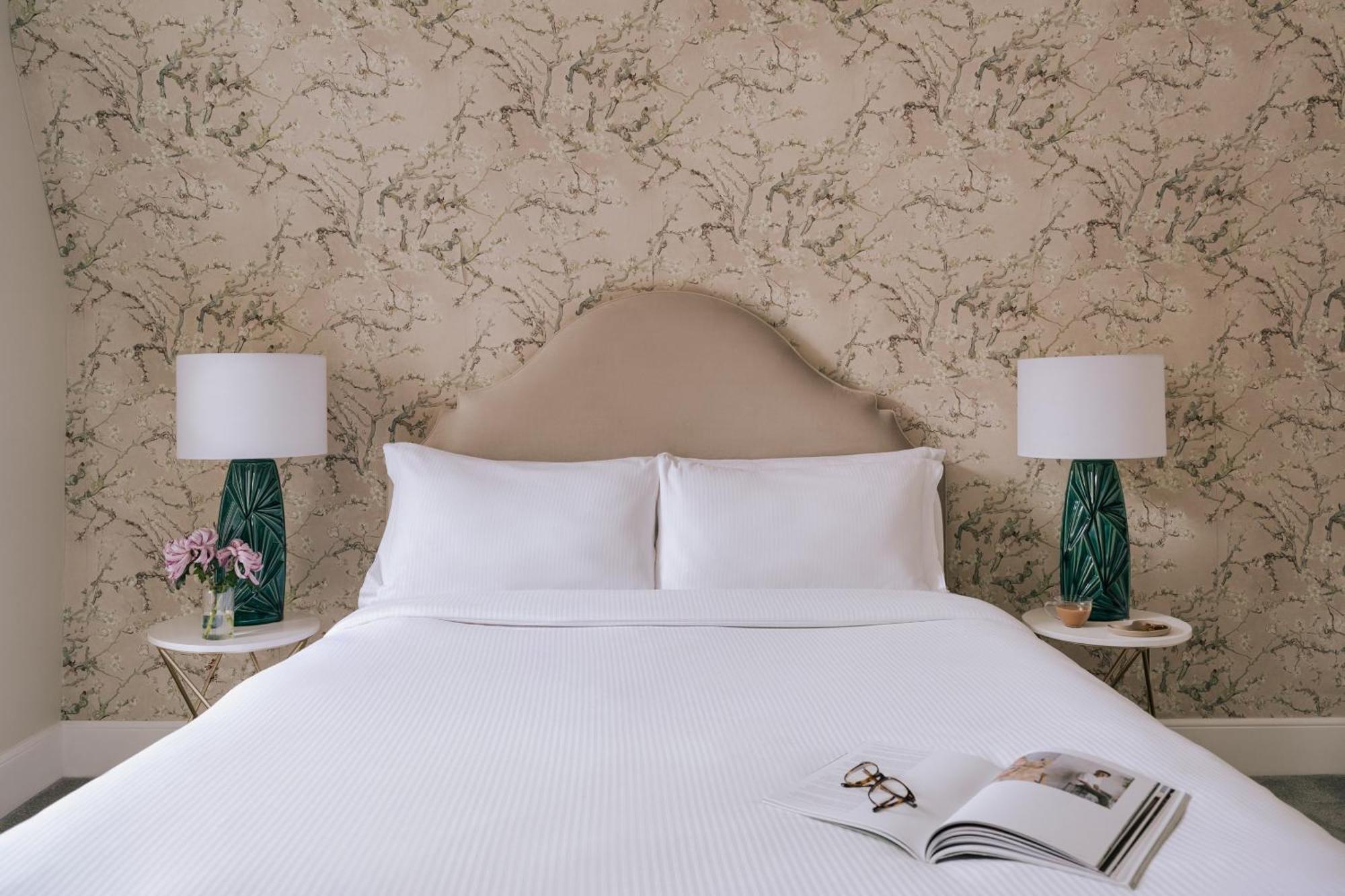 Sonder By Marriott Bonvoy Royal Garden Apartments New Town 4*