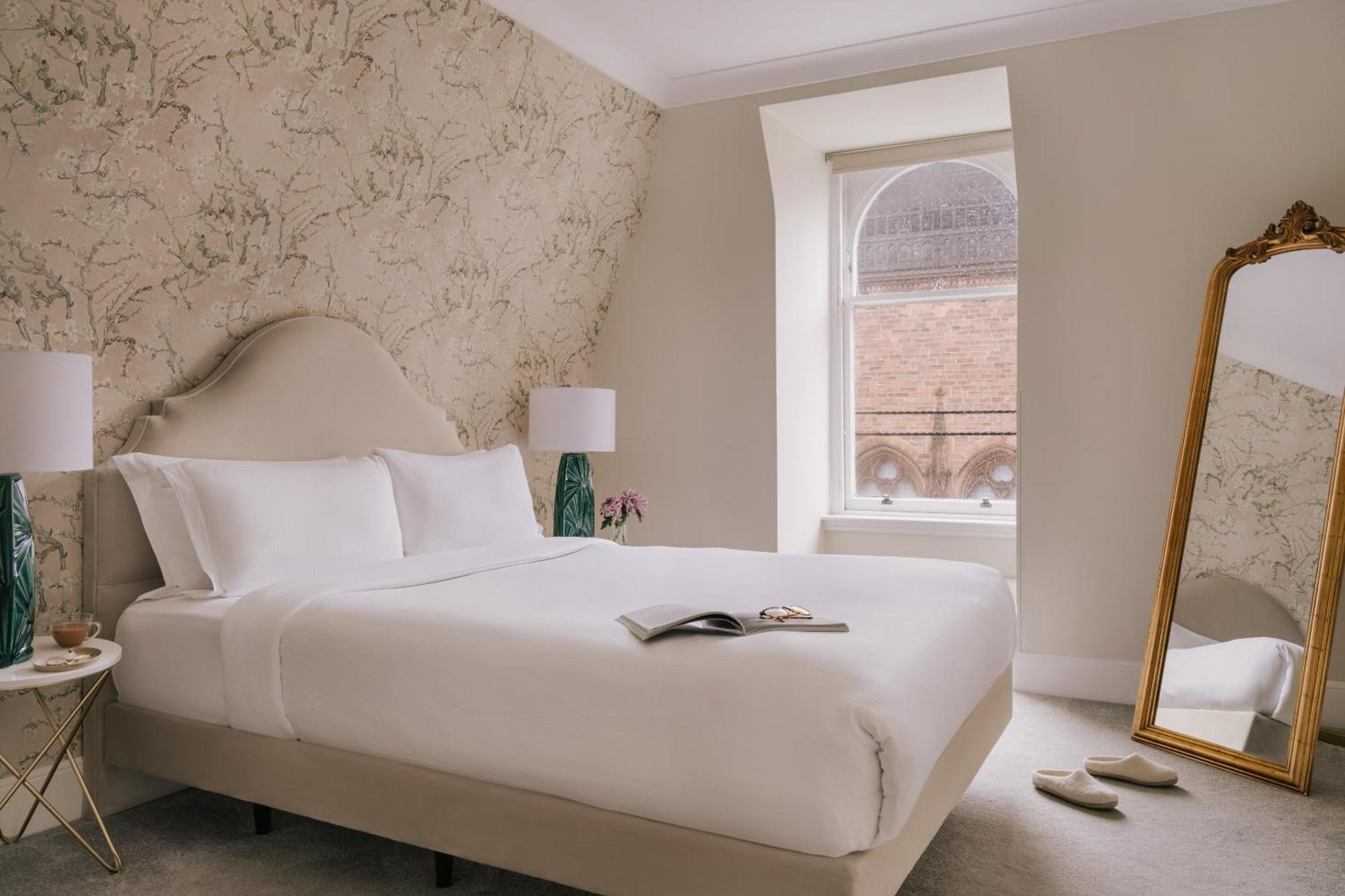 Sonder By Marriott Bonvoy Royal Garden Apartments New Town Aparthotel