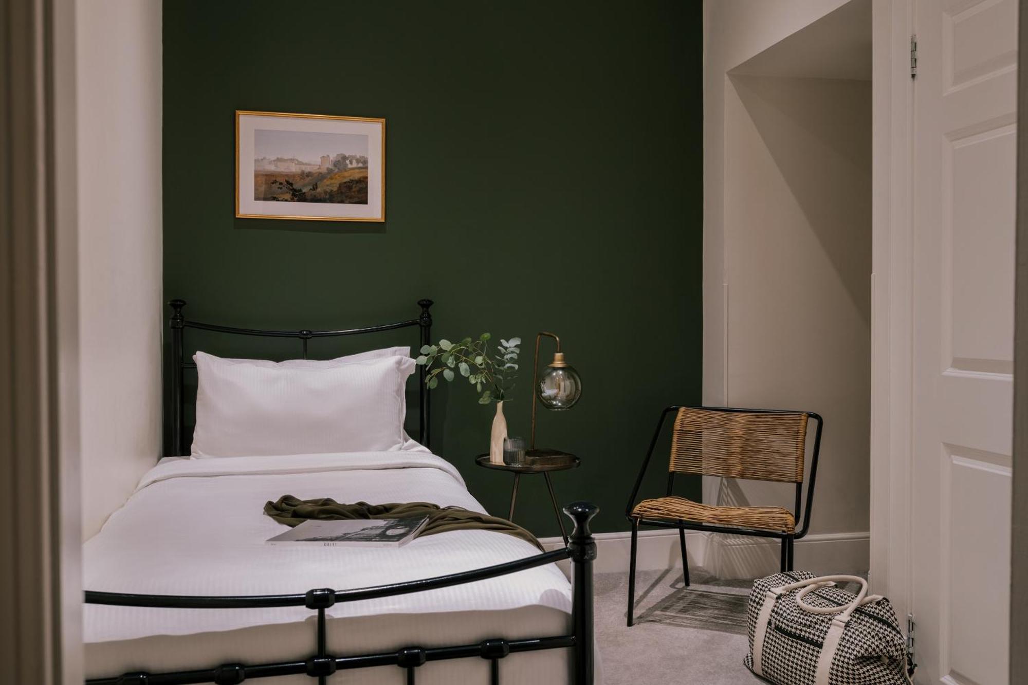 Sonder By Marriott Bonvoy Royal Garden Apartments New Town Aparthotel Edinburgh