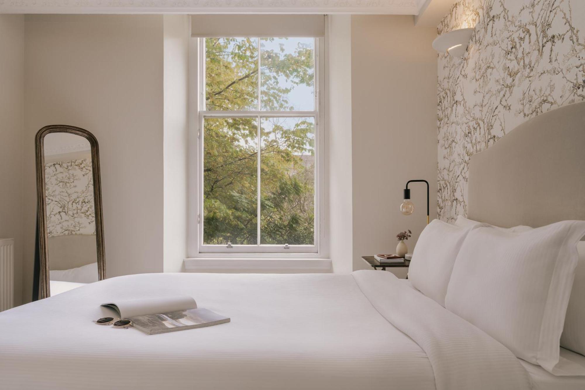 Sonder By Marriott Bonvoy Royal Garden Apartments New Town 4* Edinburgh