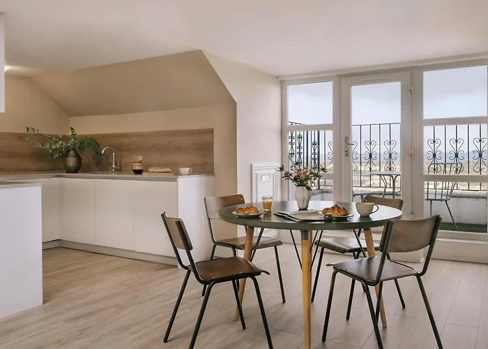 Sonder By Marriott Bonvoy Royal Garden Apartments New Town