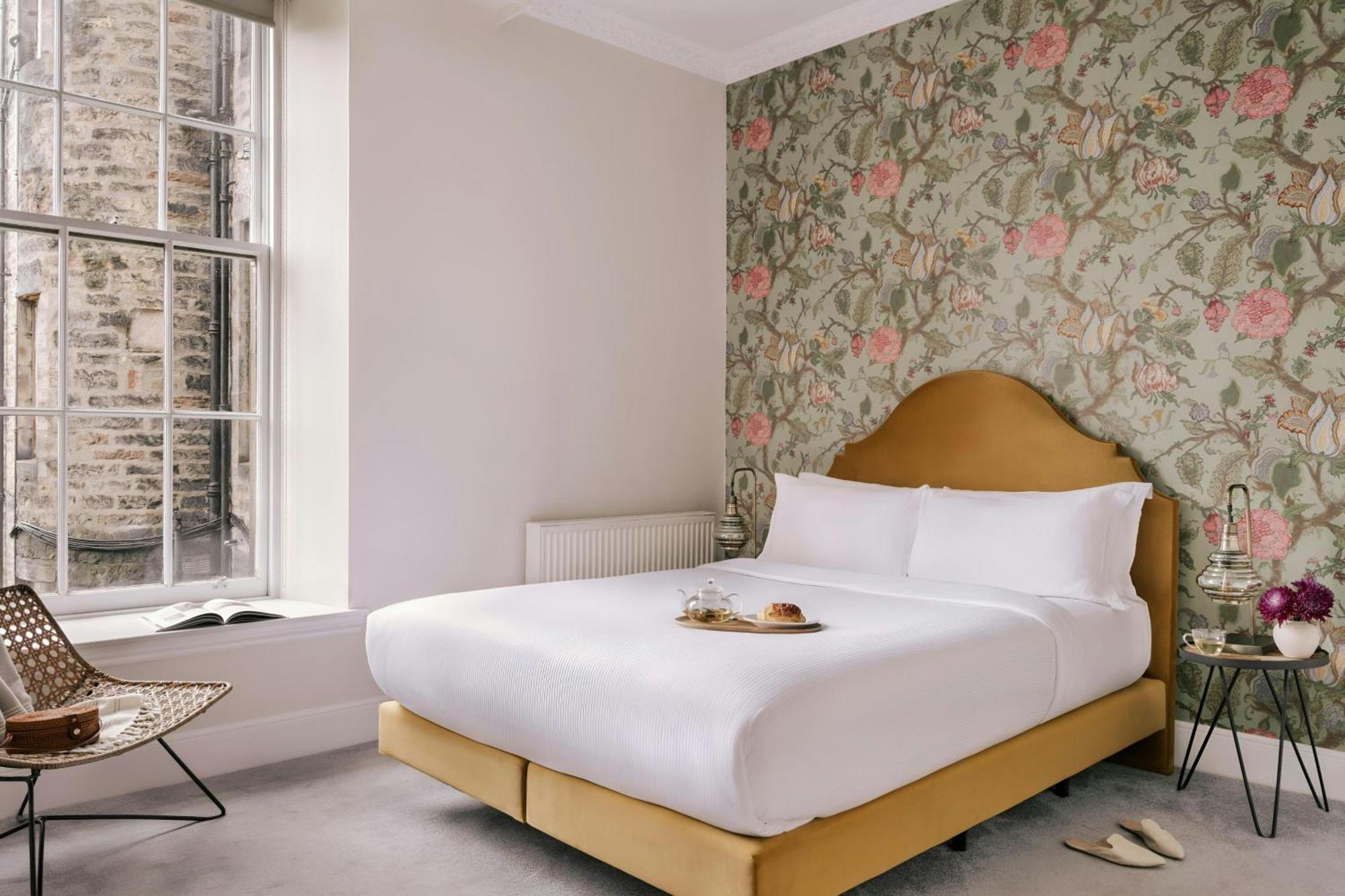 Sonder Royal Garden 4*