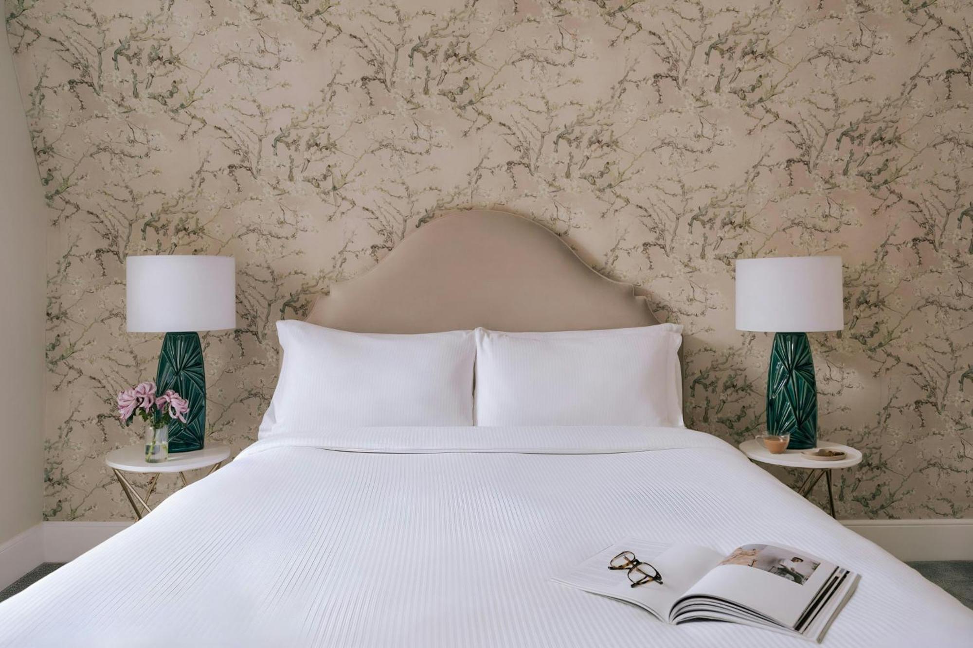 Sonder Royal Garden Aparthotel