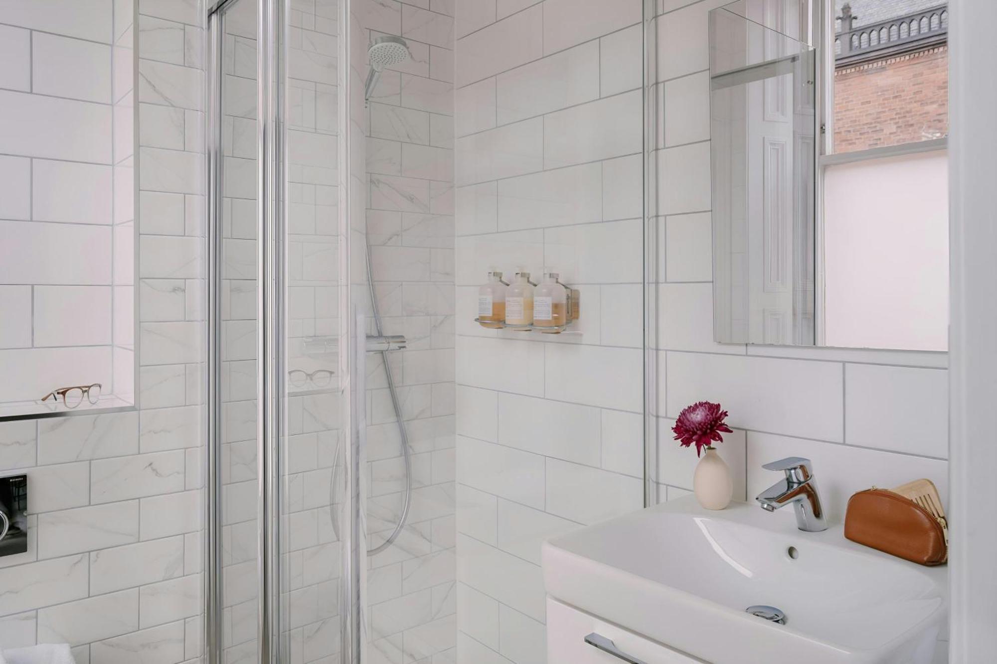 Апарт-отель Sonder By Marriott Bonvoy Royal Garden New Town