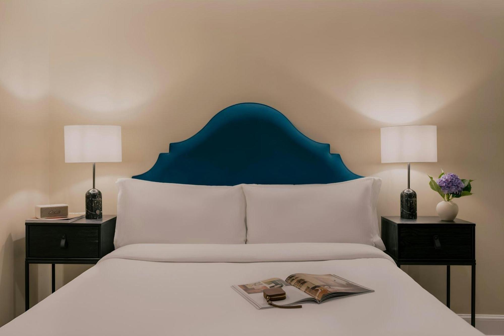 Апарт-отель Sonder By Marriott Bonvoy Royal Garden New Town